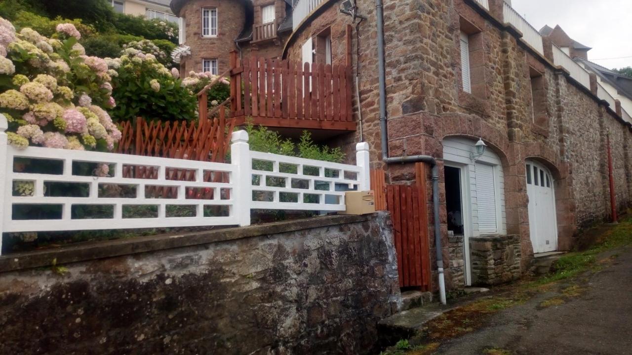 Hébergement de vacances Trestraou, Cote De Granit Rose, Studio Vue Mer, Rez-de-chaussee *